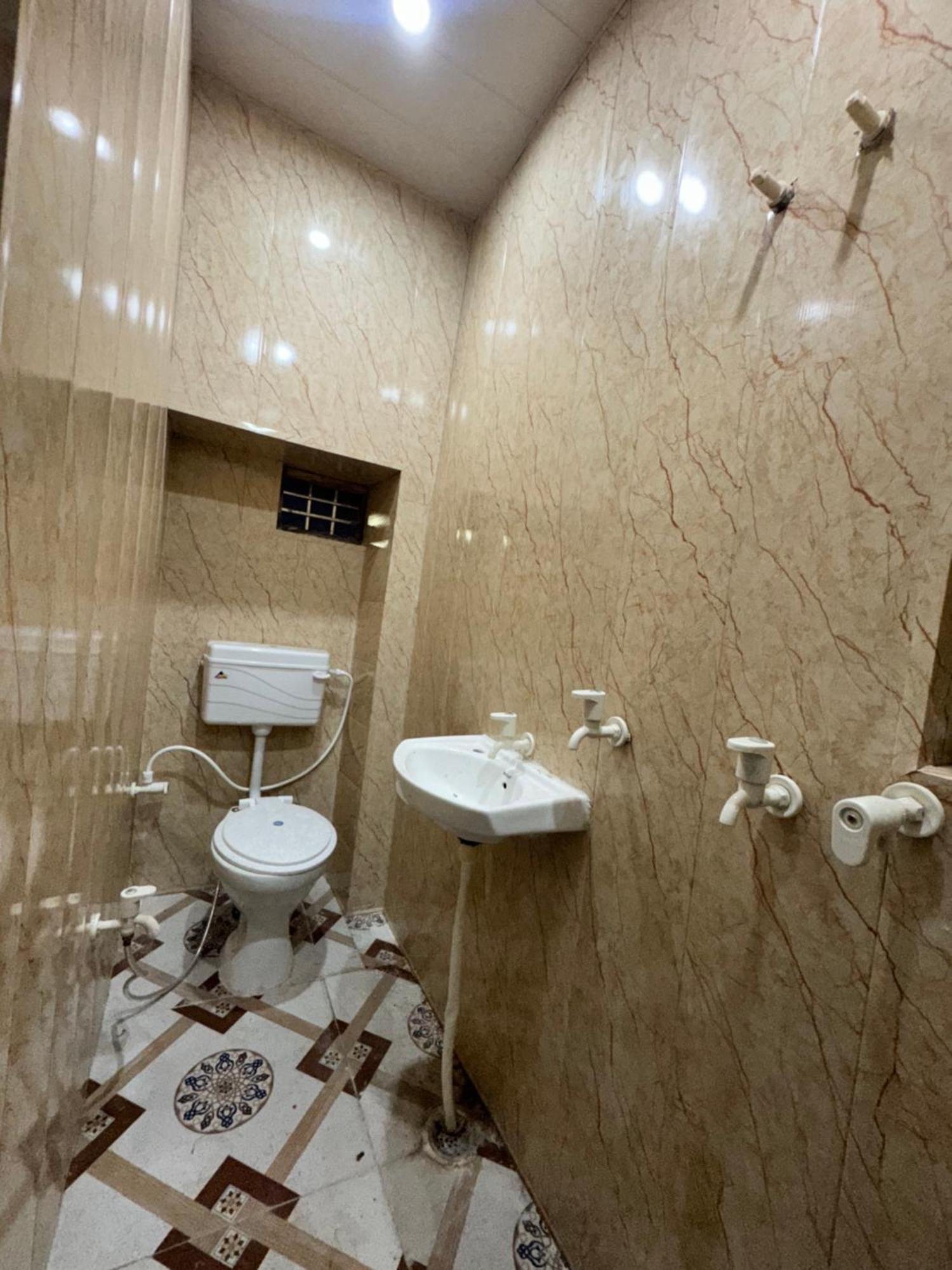 Pakhi Residency Vrindāvan Exterior foto