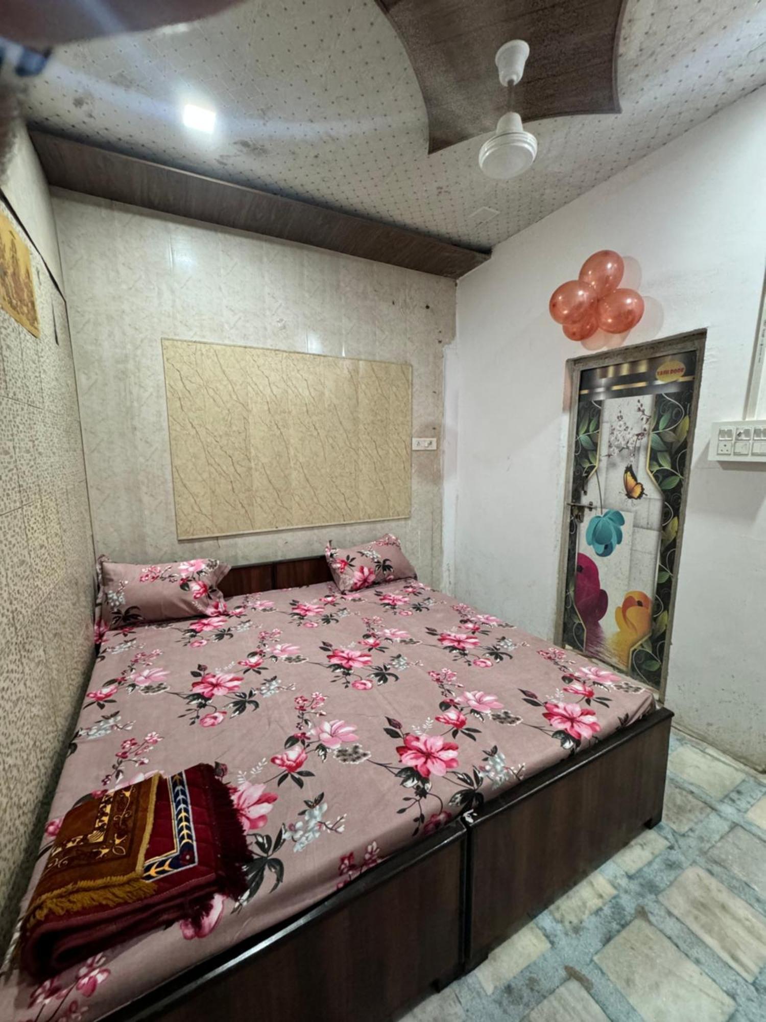 Pakhi Residency Vrindāvan Exterior foto