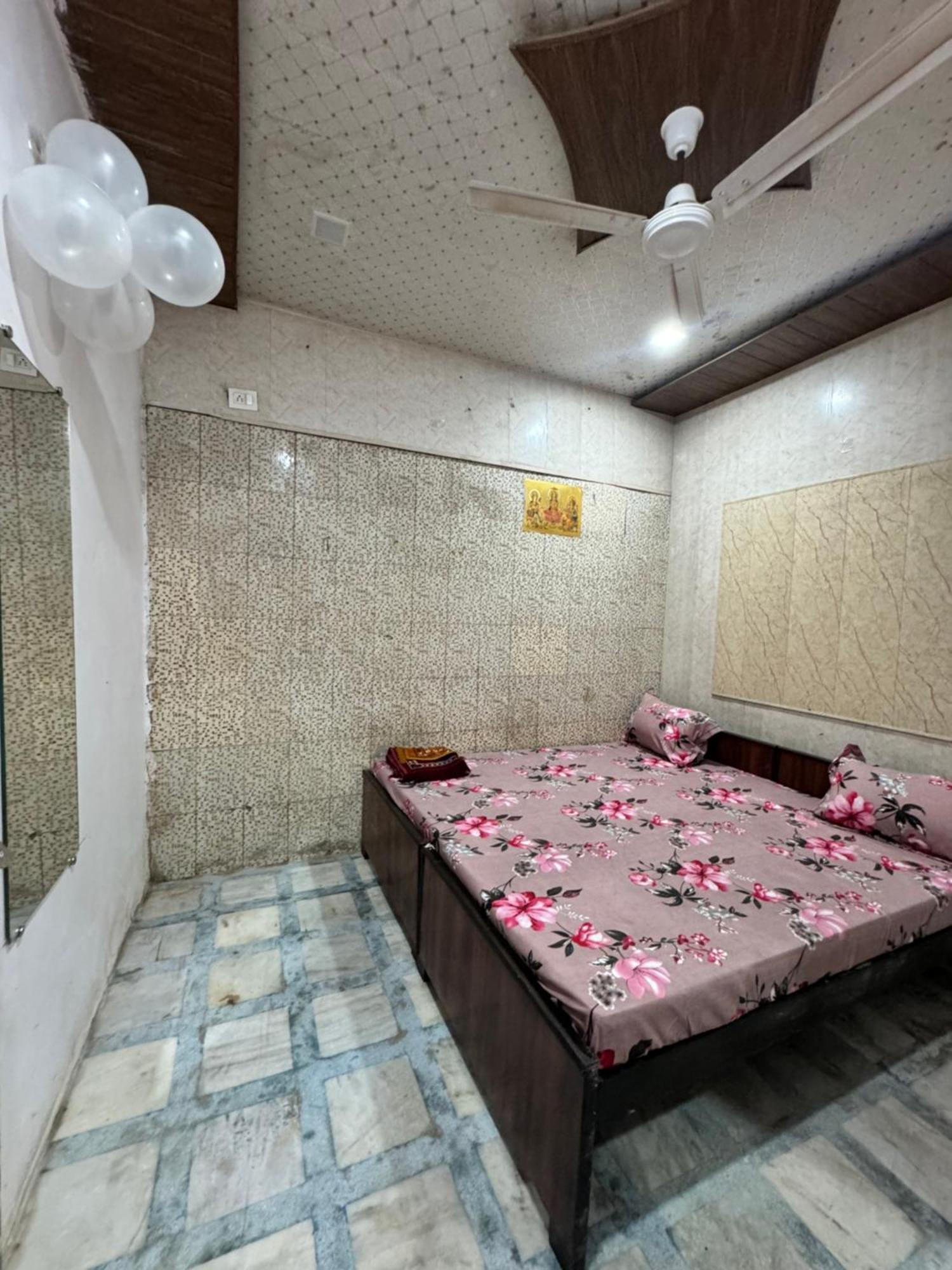 Pakhi Residency Vrindāvan Exterior foto